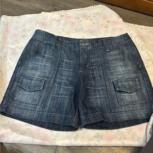 Cabi jeans like new sz 16 shorts Jean